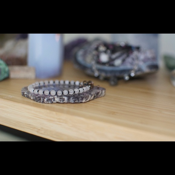 Minimalist Bracelet - Picture 2 of 4